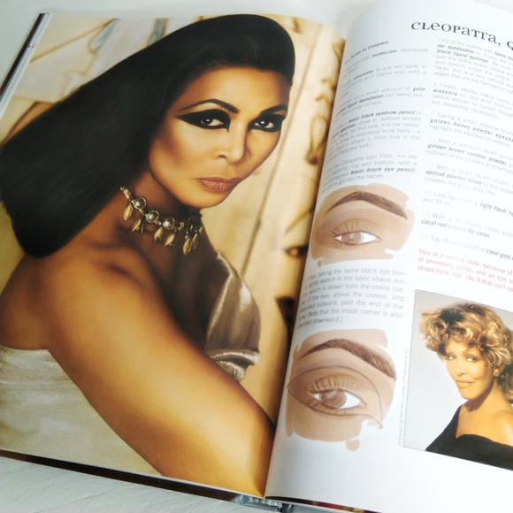 Kevyn Aucoin Collectible First Edition - Picture 5 of 9